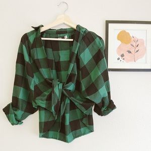 Flannel shirt front tied